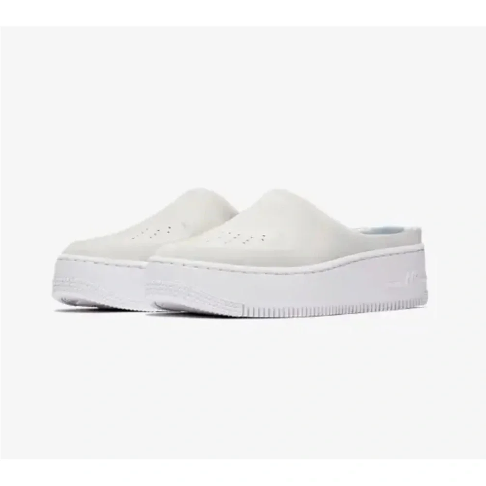 NWOB NIKE AIR FORCE 1 LOVER WOMEN'S SHOES - Picture 1 of 8
